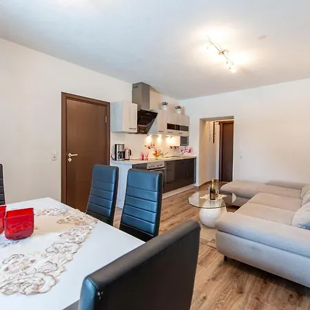 Apartament 103